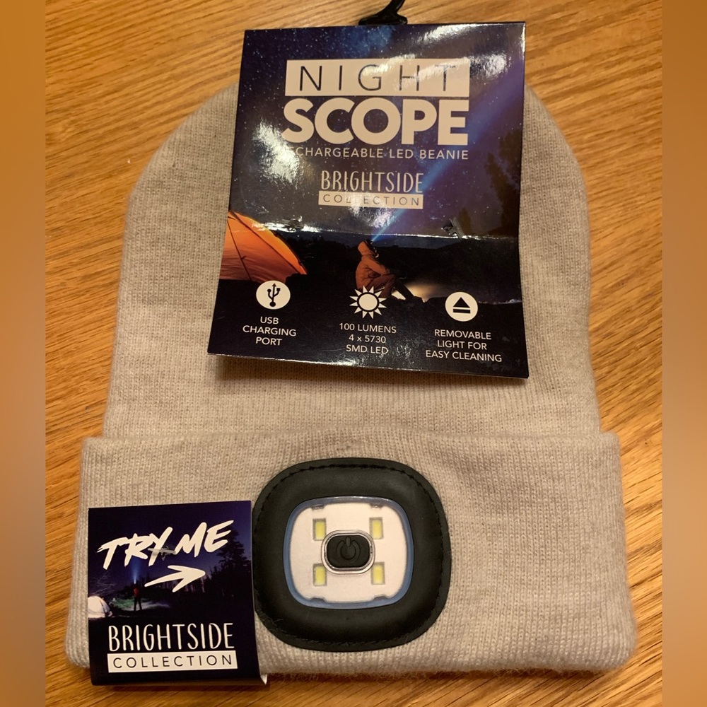 NWT Night Scope Rechargeable LED Beanie Winter Hat with Light Oatmeal One Size
